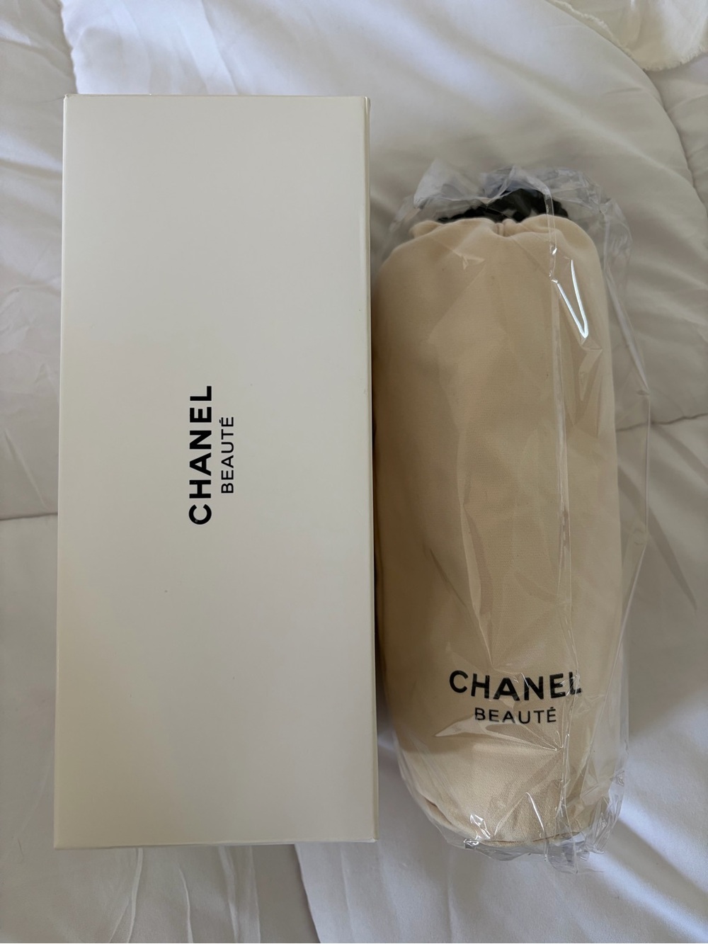 CHANEL Beauté Cream Blanket w/ Drawstring Pouch